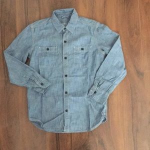 Boy’s Gap Chambray shirt